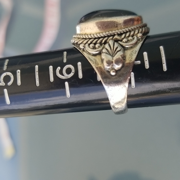 Sterling Silver Ring sz 7 - Picture 4 of 7
